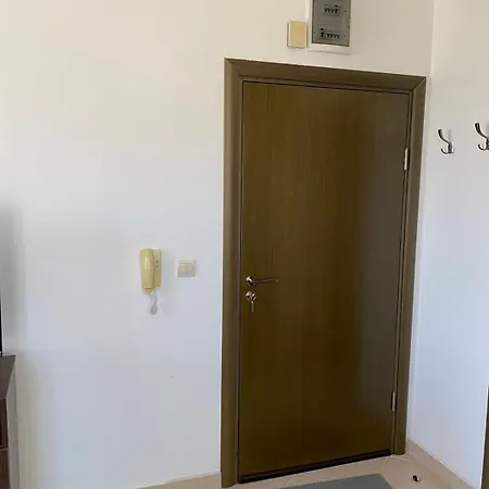 Апартамент Hill