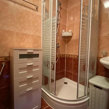 Hill Апартамент *